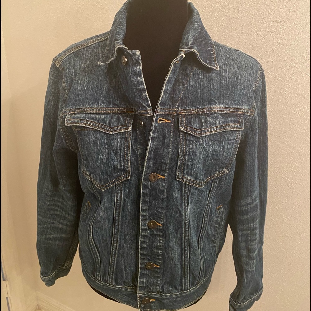 Women Gap Jean Jacket. Size S
